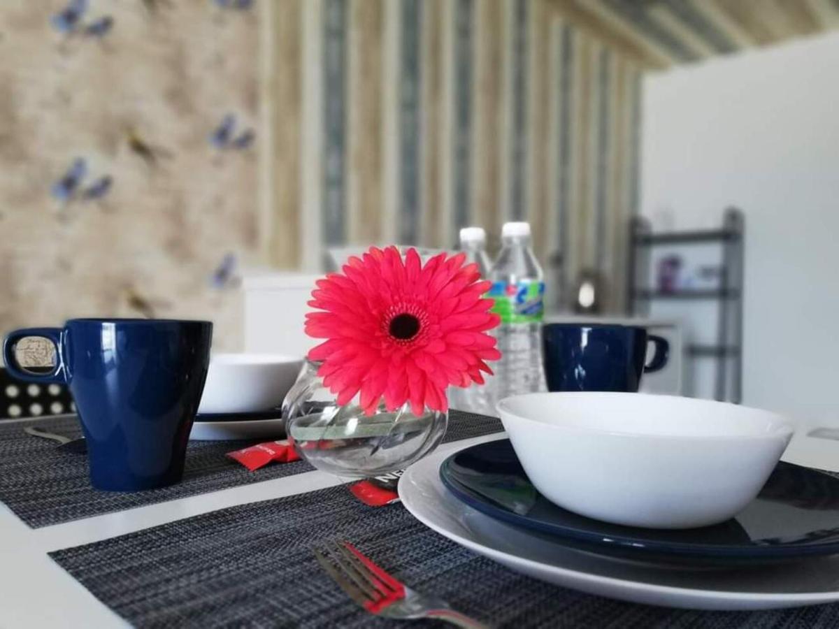 Peanut Butter Homestay - Trefoil Setia Alam Shah Alam Exterior foto