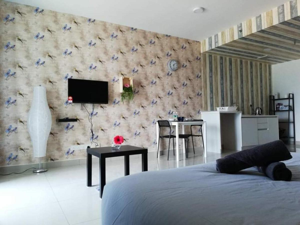Peanut Butter Homestay - Trefoil Setia Alam Shah Alam Exterior foto